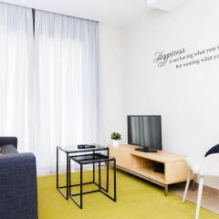 Апартаменты Feelathome Plaza Apartments комната для гостей фото 2