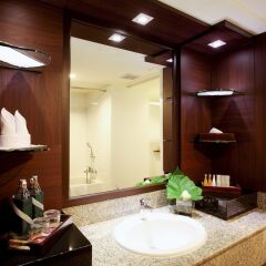 Отель Twin Towers Hotel Таиланд, Бангкок - 1 отзыв об отеле, цены и фото номеров - забронировать отель Twin Towers Hotel онлайн ванная фото 2