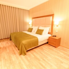 Hotel Baía De Monte Gordo сейф в номере