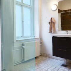 Апартаменты Big & Charming apartment in City Center ванная фото 2