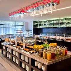Отель New York Marriott Marquis США, Нью-Йорк - 8 отзывов об отеле, цены и фото номеров - забронировать отель New York Marriott Marquis онлайн питание