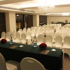 The Hans Hotel New Delhi фото 2