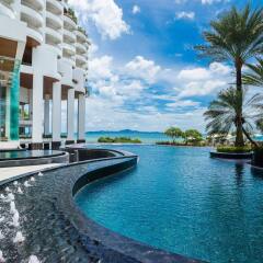 Royal Cliff Grand Hotel бассейн
