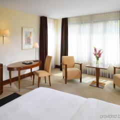 Отель Sheraton Carlton Нюрнберг комната для гостей фото 2