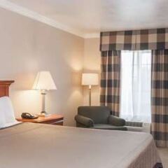 Отель Travelodge by Wyndham Sylmar CA США, Лос-Анджелес - отзывы, цены и фото номеров - забронировать отель Travelodge by Wyndham Sylmar CA онлайн сейф в номере