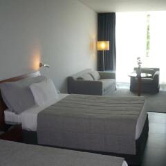 Отель Vidamar Resort Madeira - Half Board Only Португалия, Фуншал - отзывы, цены и фото номеров - забронировать отель Vidamar Resort Madeira - Half Board Only онлайн комната для гостей фото 2