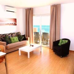 Отель Apartamentos Vega Sol Playa Фуэнхирола комната для гостей