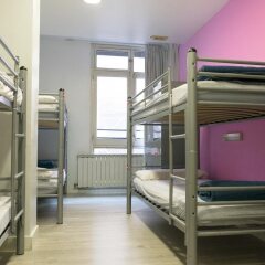 Отель Alberguinn Барселона комната для гостей