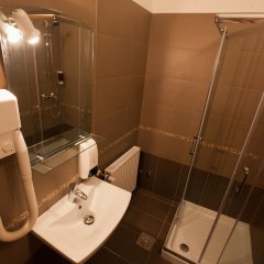 Отель Center Словения, Постойна - отзывы, цены и фото номеров - забронировать отель Center онлайн ванная