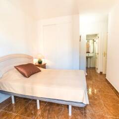 Отель Jardines de Torreblanca - 7 Pax - Torreblanca - 2562-KAW Испания, Фуэнхирола - отзывы, цены и фото номеров - забронировать отель Jardines de Torreblanca - 7 Pax - Torreblanca - 2562-KAW онлайн комната для гостей фото 2