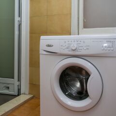 Отель Spacious & Quiet 4 Bedroom Apartment Испания, Барселона - отзывы, цены и фото номеров - забронировать отель Spacious & Quiet 4 Bedroom Apartment онлайн сейф в номере