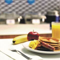 Отель Holiday Inn Express & Suites Bloomington - Mpls Arpt Area West Блумингтон в номере