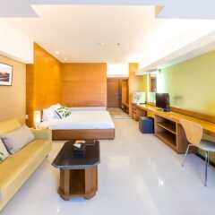 Апартаменты Laemtong Service Apartment комната для гостей