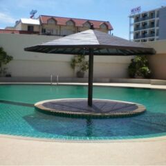 Апартаменты A Beautiful Studio Pool View Downtown Паттайя бассейн фото 2