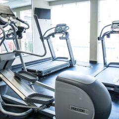 Отель Holiday Inn Express Guadalajara Aeropuerto фитнесс-зал