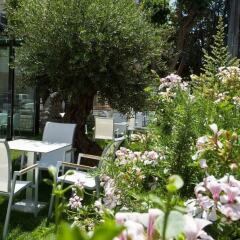 Отель Ferretti Beach Resort Римини