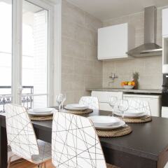Отель Louvre Area - Saint Honoré Apartment Франция, Париж - отзывы, цены и фото номеров - забронировать отель Louvre Area - Saint Honoré Apartment онлайн в номере