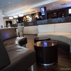 Отель Holiday Inn Express London Stratford гостиничный бар