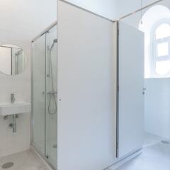 Pé Direito Hostel Понта-Делгада ванная