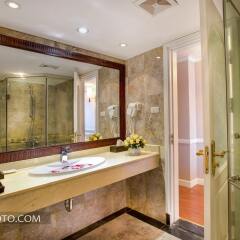 Отель Gondola Hotel & Spa Вьетнам, Ханой - отзывы, цены и фото номеров - забронировать отель Gondola Hotel & Spa онлайн ванная