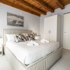 Отель Venetian Superior Apartment R&R Италия, Венеция - отзывы, цены и фото номеров - забронировать отель Venetian Superior Apartment R&R онлайн комната для гостей фото 2