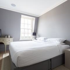 Отель onefinestay - Covent Garden private homes комната для гостей