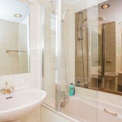 Апартаменты Lovely 2 Bedroom Apartment Near Hyde Park Лондон ванная фото 2