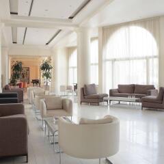 The Golden Coast Beach Hotel интерьер отеля фото 2