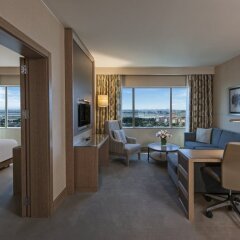 Renaissance Polat Istanbul Hotel Стамбул комната для гостей фото 3