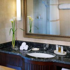 Отель Amman Marriott Hotel Иордания, Амман - отзывы, цены и фото номеров - забронировать отель Amman Marriott Hotel онлайн ванная