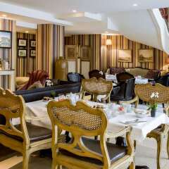 Отель Hôtel Chateaubriand Champs Elysées Париж питание