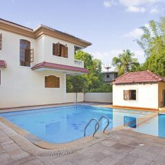 Отель GuestHouser 4 BHK Villa 8209 Гоа бассейн