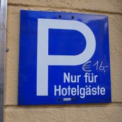 Отель Altstadt Hotel Hofwirt Salzburg Австрия, Зальцбург - 1 отзыв об отеле, цены и фото номеров - забронировать отель Altstadt Hotel Hofwirt Salzburg онлайн удобства в номере