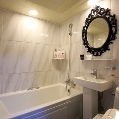 RUI Hotel ванная