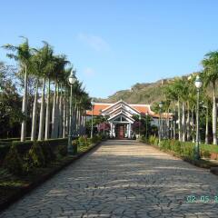 Отель Long Hai Beach Resort парковка