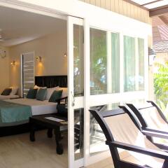 Отель Treasure Island Resort балкон