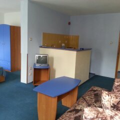 Отель Nely Family Hotel Болгария, Поморие - отзывы, цены и фото номеров - забронировать отель Nely Family Hotel онлайн комната для гостей фото 2