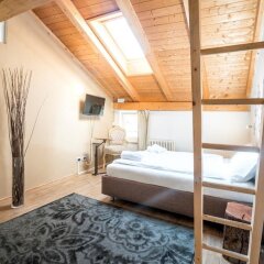 Отель Goethe Guesthouse Больцано сейф в номере