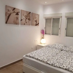 Отель Boliches apartment in first line Испания, Фуэнхирола - отзывы, цены и фото номеров - забронировать отель Boliches apartment in first line онлайн комната для гостей фото 2