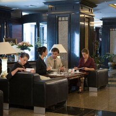 Отель Grand Hotel Bulgaria Болгария, София - отзывы, цены и фото номеров - забронировать отель Grand Hotel Bulgaria онлайн гостиничный бар