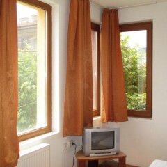 Отель Family Hotel Denica Болгария, Аврен - отзывы, цены и фото номеров - забронировать отель Family Hotel Denica онлайн удобства в номере фото 2