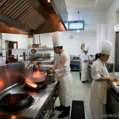 Отель Matahari Beach Resort & Spa спа