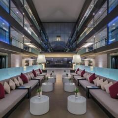 Отель DoubleTree by Hilton Phuket Banthai Resort гостиничный бар