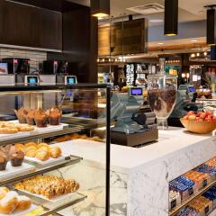 Отель The Residences By Hilton Club питание