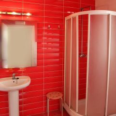Отель Purple Nest Hostel Испания, Валенсия - 1 отзыв об отеле, цены и фото номеров - забронировать отель Purple Nest Hostel онлайн ванная