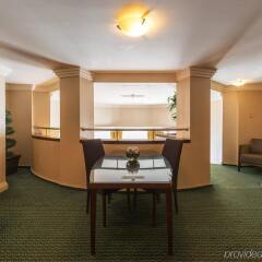 Отель Crowne Plaza Liverpool - John Lennon Airport Великобритания, Ливерпуль - отзывы, цены и фото номеров - забронировать отель Crowne Plaza Liverpool - John Lennon Airport онлайн комната для гостей фото 5