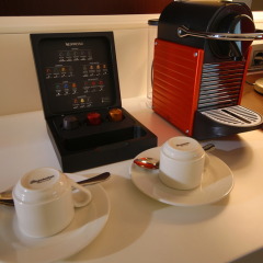 Ramada Hotel & Suites Istanbul Merter сейф в номере