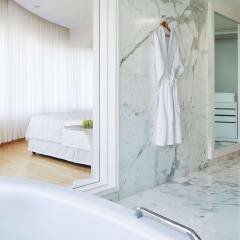 Отель Le Meridien New Delhi Нью-Дели ванная