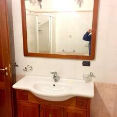 Апартаменты Apartment With 2 Bedrooms in Bovalino, With Pool Access, Furnished Balcony and Wifi - 300 m From the Beach Бовалино-Марина ванная