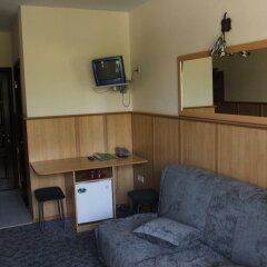 Гостиница Normandiya Hotel в Анапе отзывы, цены и фото номеров - забронировать гостиницу Normandiya Hotel онлайн Анапа удобства в номере фото 2